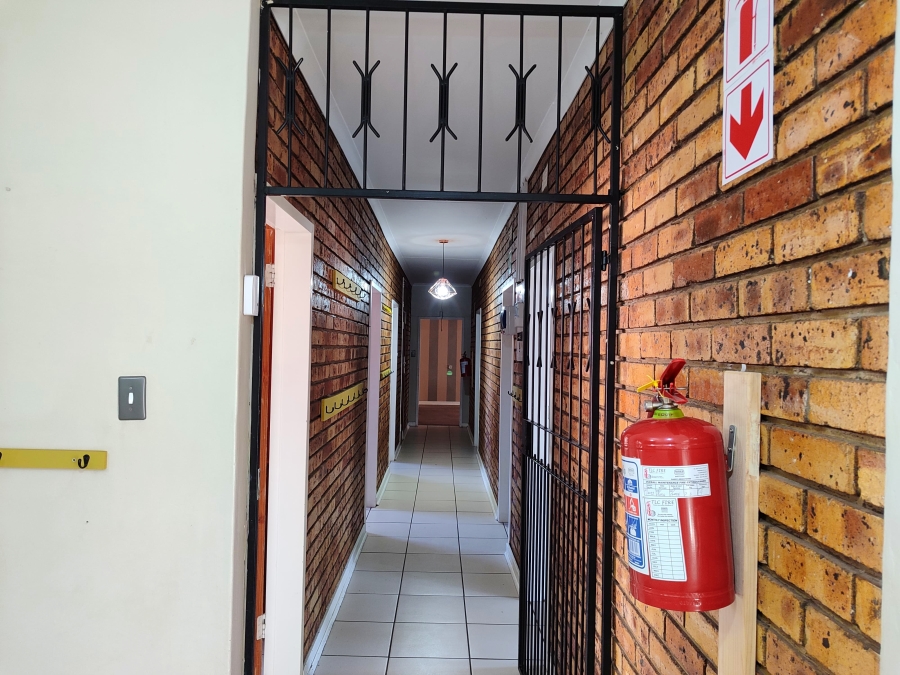 4 Bedroom Property for Sale in Flamwood North West